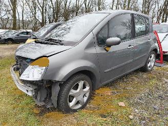 Renault Modus 1.4-16V Privilège Luxe picture 1