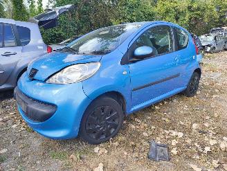 Coche siniestrado Peugeot 107 1.0 12V XR 2007/11
