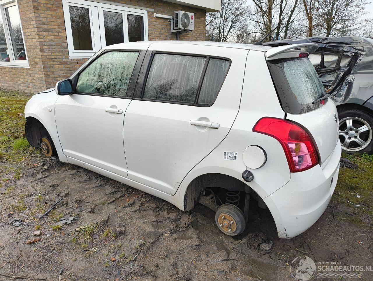 Suzuki Swift 1.3 Shogun