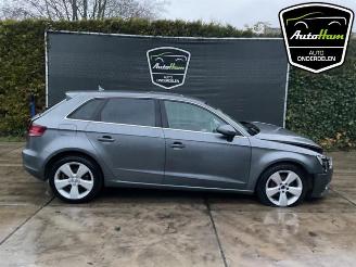 krockskadad bil auto Audi A3 A3 Sportback (8VA/8VF), Hatchback 5-drs, 2012 / 2020 1.4 TFSI 16V 2015/3