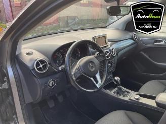 Mercedes B-klasse B (W246), Hatchback, 2011 / 2018 1.6 B-180 BlueEFFICIENCY Turbo 16V picture 11