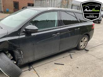 Peugeot 308 308 SW (L4/L9/LC/LJ/LR), Combi 5-drs, 2014 / 2021 1.2 12V e-THP PureTech 110 picture 5