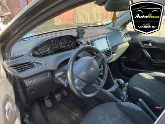 Peugeot 208 208 I (CA/CC/CK/CL), Hatchback, 2012 / 2019 1.4 16V picture 14