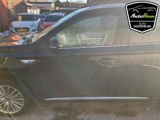 Mitsubishi Outlander Outlander (GF/GG), SUV, 2012 / 2022 2.4 16V PHEV 4x4 picture 8