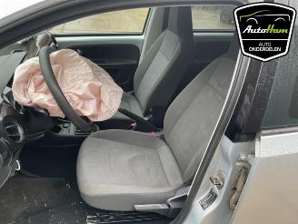 Volkswagen Up! Up! (121), Hatchback, 2011 1.0 12V 60 picture 21