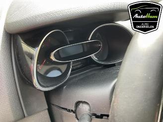 Renault Clio Clio IV Estate/Grandtour (7R), Combi 5-drs, 2012 / 2021 1.2 TCE 16V GT EDC picture 16