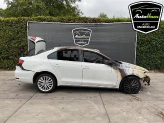 Vrakbiler auto Volkswagen Jetta Jetta IV (162/16A), Sedan, 2010 / 2017 1.4 TSI Hybrid 16V 2013/6