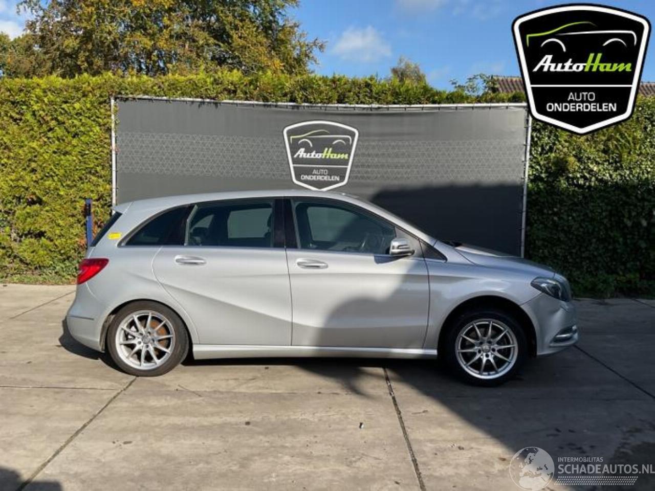 Mercedes B-klasse B (W246), Hatchback, 2011 / 2018 1.6 B-200 BlueEFFICIENCY Turbo 16V