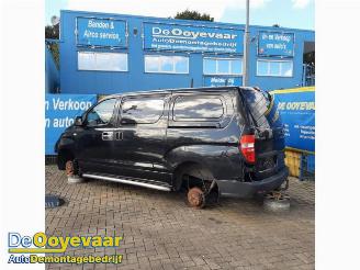 Uttjänta bilar auto Hyundai H-300 H-300, Van, 2008 2.5 CRDi 2010/7