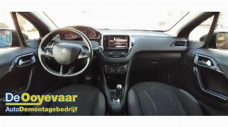 Peugeot 208 208 I (CA/CC/CK/CL), Hatchback, 2012 / 2019 1.4 HDi picture 2