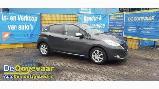 Vrakbiler auto Peugeot 208 208 I (CA/CC/CK/CL), Hatchback, 2012 / 2019 1.2 Vti 12V PureTech 82 2014/7