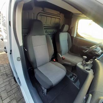 Peugeot Partner Peugeot Partner 1.5 BlueHDi 100 S&S L1 picture 8