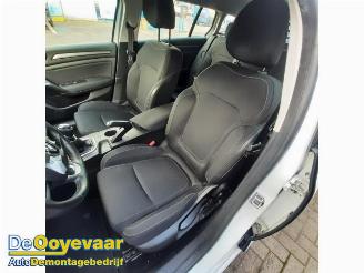 Renault Mégane Megane IV Estate (RFBK), Combi 5-drs, 2016 1.0 TCE picture 8