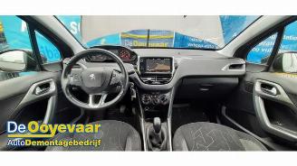 Peugeot 2008 2008 (CU), MPV, 2013 / 2019 1.2 12V e-THP PureTech 110 picture 5