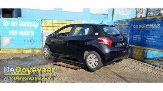 demontáž osobní automobily Peugeot 208 208 I (CA/CC/CK/CL), Hatchback, 2012 / 2019 1.2 Vti 12V PureTech 82 2014/11