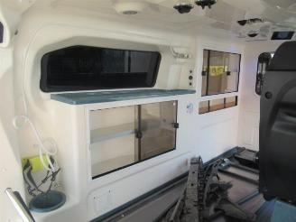 Peugeot Expert AMBULANCE picture 13