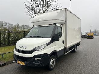 krockskadad bil bedrijf Iveco Daily 35C14 BAKWAGEN MET HYDR. LAADKLEP + AIRCO 2017/7
