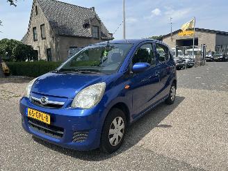 krockskadad bil auto Daihatsu Cuore 1.0 Premium 2008/8