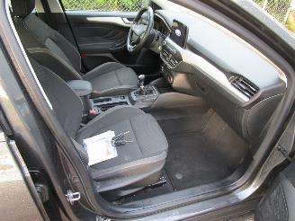 Ford Focus 1.0 Navi Camera Clima 6-Bak picture 9