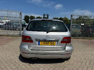 Mercedes B-klasse 200 Turbo AUTOMAAT picture 4