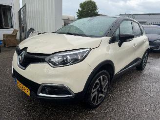 skadebil auto Renault Captur 1.2 AUTOMAAT TCe Dynamique BJ 2016 128.881 KM 2016/2