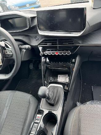 Peugeot 208 1.2  PureTech Allure Pack BJ 2022 32.596 KM picture 10