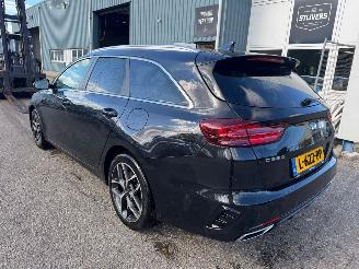 Kia Ceed 1.5 T-GDi MHEV GT-Line Edition AUTOMAAT picture 3