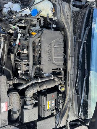 Kia Ceed 1.5 T-GDi MHEV GT-Line Edition AUTOMAAT picture 7