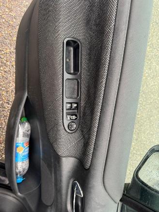 Peugeot 207 1.4 VTi XS picture 14