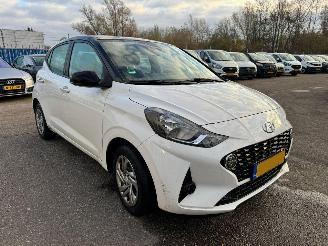Vaurioauto  passenger cars Hyundai I-10 1.0 Comfort AUTOMAAT BJ 2022 60.228 KM 2022/2