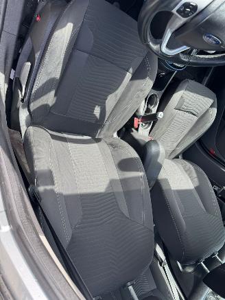 Ford Fiesta 1.0 EcoBoost Titanium picture 14