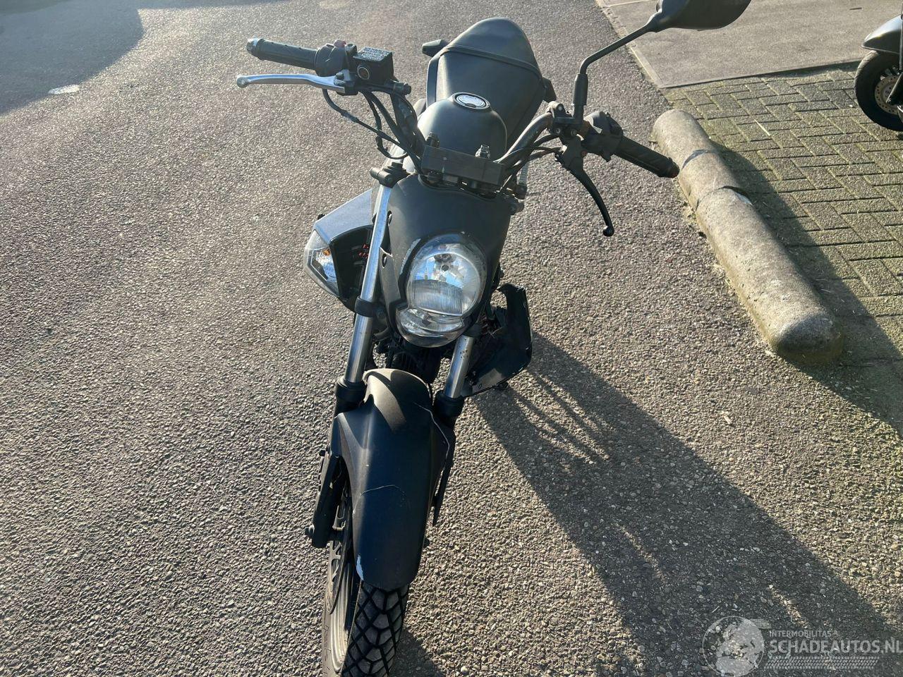 Kymco  K-Pipe