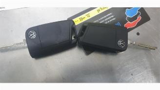 Salvage car Volkswagen T-Cross T-Cross, SUV, 2018 1.0 TSI 110 12V 2021/1