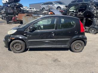 Peugeot 107 107, Hatchback, 2005 / 2014 1.0 12V picture 2
