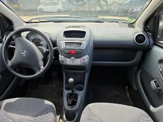 Peugeot 107 107, Hatchback, 2005 / 2014 1.0 12V picture 18
