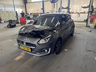 Vrakbiler auto Suzuki Swift Swift (ZC/ZD), Hatchback 5-drs, 2017 1.2 Dual Jet 16V Smart Hybrid 2022/5