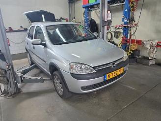 Vrakbiler auto Opel Corsa Corsa C (F08/68), Hatchback, 2000 / 2009 1.2 16V 2002/12