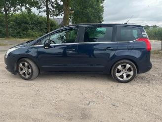 Vrakbiler auto Peugeot 5008 5008 I (0A/0E), MPV, 2009 / 2017 1.6 VTI 16V 2010/3