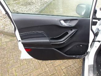Ford Fiesta  picture 41