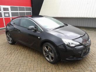 Vrakbiler auto Opel Astra Astra J GTC (PD2/PF2), Hatchback 3-drs, 2011 / 2018 1.4 Turbo 16V ecoFLEX 140 2012/5