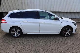 Peugeot 308 308 SW (L4/L9/LC/LJ/LR), Combi 5-drs, 2014 / 2021 1.2 12V e-THP PureTech 130 picture 2