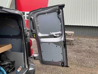 Peugeot Expert Expert (V1/VA/VB/VE/VF/VT/VY), Van, 2016 2.0 Blue HDi 180 16V picture 27