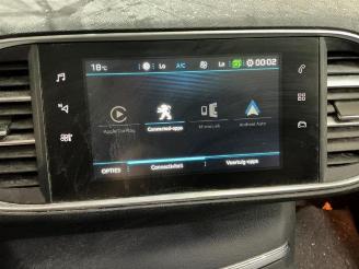 Peugeot 308 308 SW (L4/L9/LC/LJ/LR), Combi 5-drs, 2014 / 2021 1.2 12V e-THP PureTech 130 picture 34