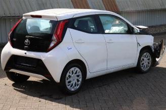 Toyota Aygo Aygo (B40), Hatchback, 2014 1.0 12V VVT-i picture 2