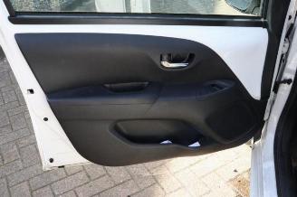 Toyota Aygo Aygo (B40), Hatchback, 2014 1.0 12V VVT-i picture 14