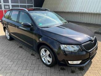 Vrakbiler auto Skoda Octavia Octavia Combi (5EAC), Combi 5-drs, 2012 / 2020 1.6 TDI Greenline 16V 2014/3