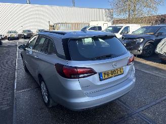 damaged passenger cars Opel Astra SPORTS TOURER  1.0Online Edition 2017/6