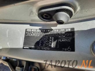 Toyota Corolla Corolla (E12), Hatchback, 2002 / 2007 1.4 16V VVT-i picture 13