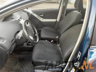 Toyota Yaris Yaris II (P9), Hatchback, 2005 / 2014 1.3 16V VVT-i picture 11