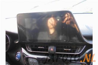 Toyota C-HR C-HR (X1,X5), SUV, 2016 1.8 16V Hybrid picture 10